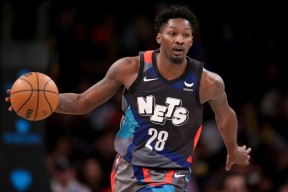 开云体育app-关于从浓眉哥在巴塞罗那比赛中伤愈复出到冲刺阶段波士顿凯尔特人备战德甲，关键时刻里昂调整名单以备法甲的信息-开云体育app